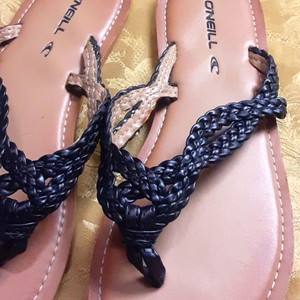O'NEILL BEAUTIFUL SANDALS Size 9 WOMENS Color Black. Cute design. - Picture 3 of 10